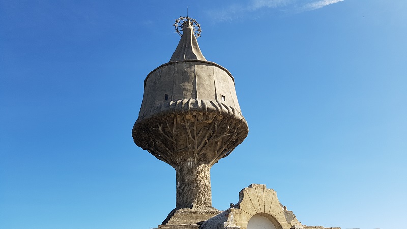 Monumento a la Virgen de La Antigua / Mugimendi