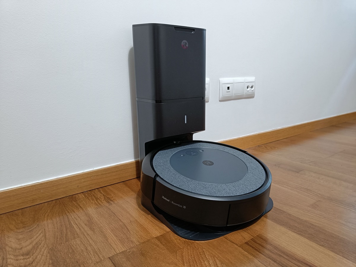 El robot perfecto para disfrutar del verano Roomba i5+.